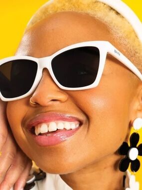 goodr Adult Pop G The Mod One Out Plastic Rectangle Sunglasses - White